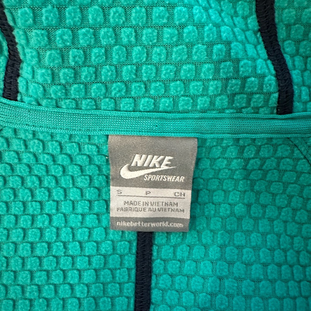 Nike Jacket - Picture 7 of 7